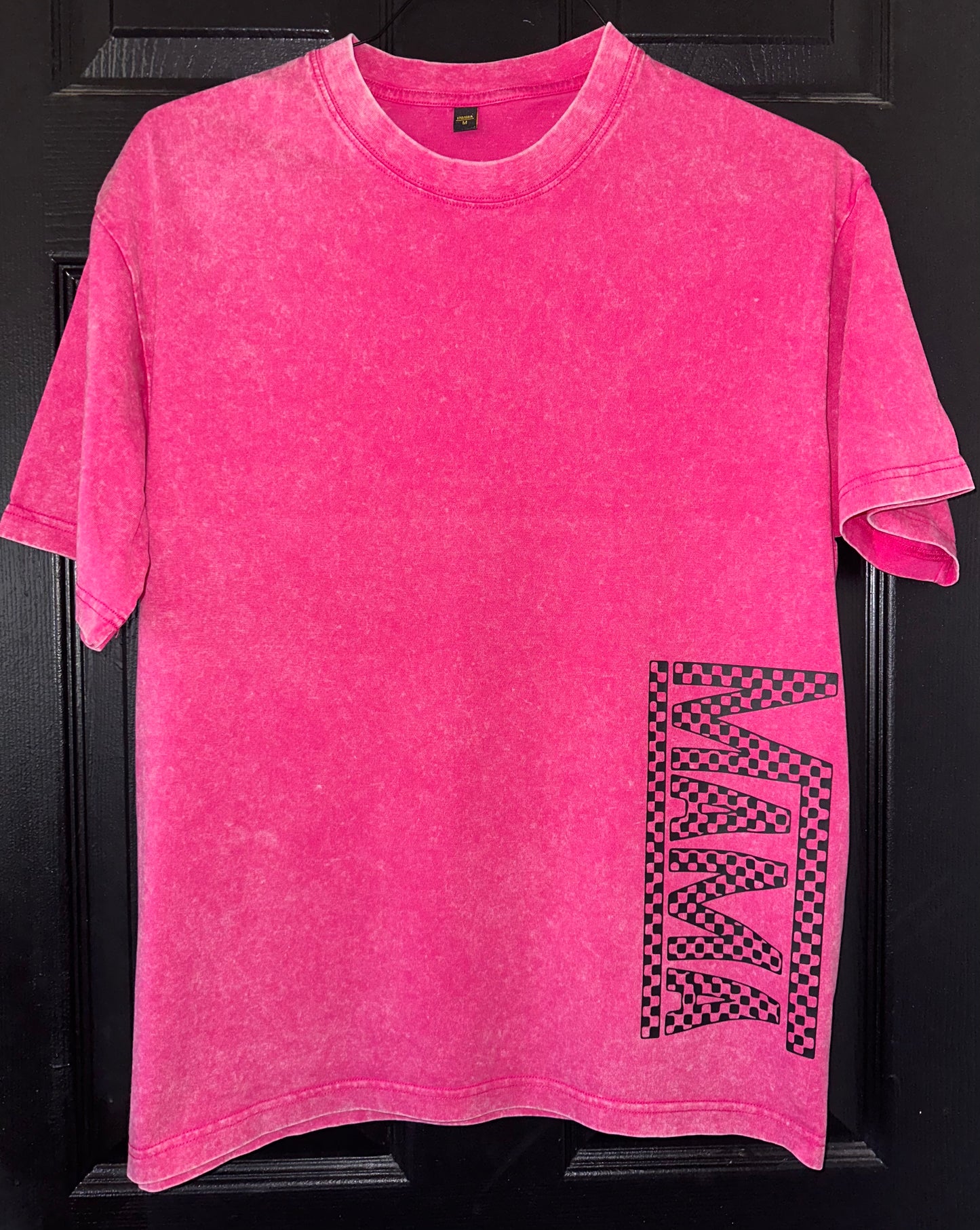 MAMA checker pink acid wash tee